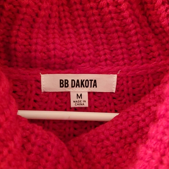 🎉Host Pick!❣BB DAKOTA LOVE ACTUALLY SWEATER - Picture 6 of 9